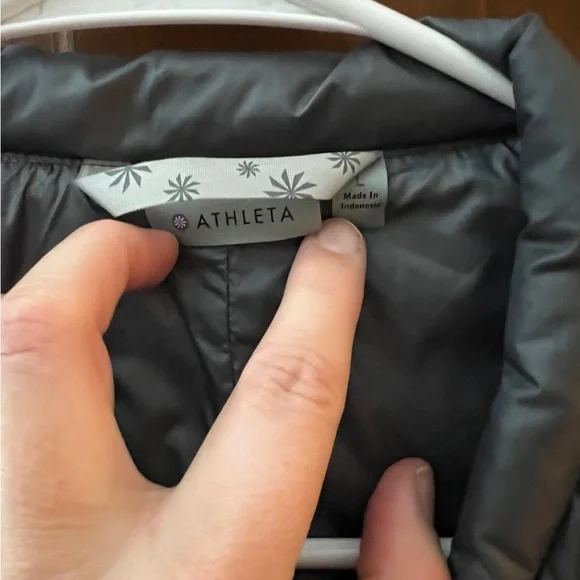 Athleta Gray Quilted Jacket - Picture 3 of 5